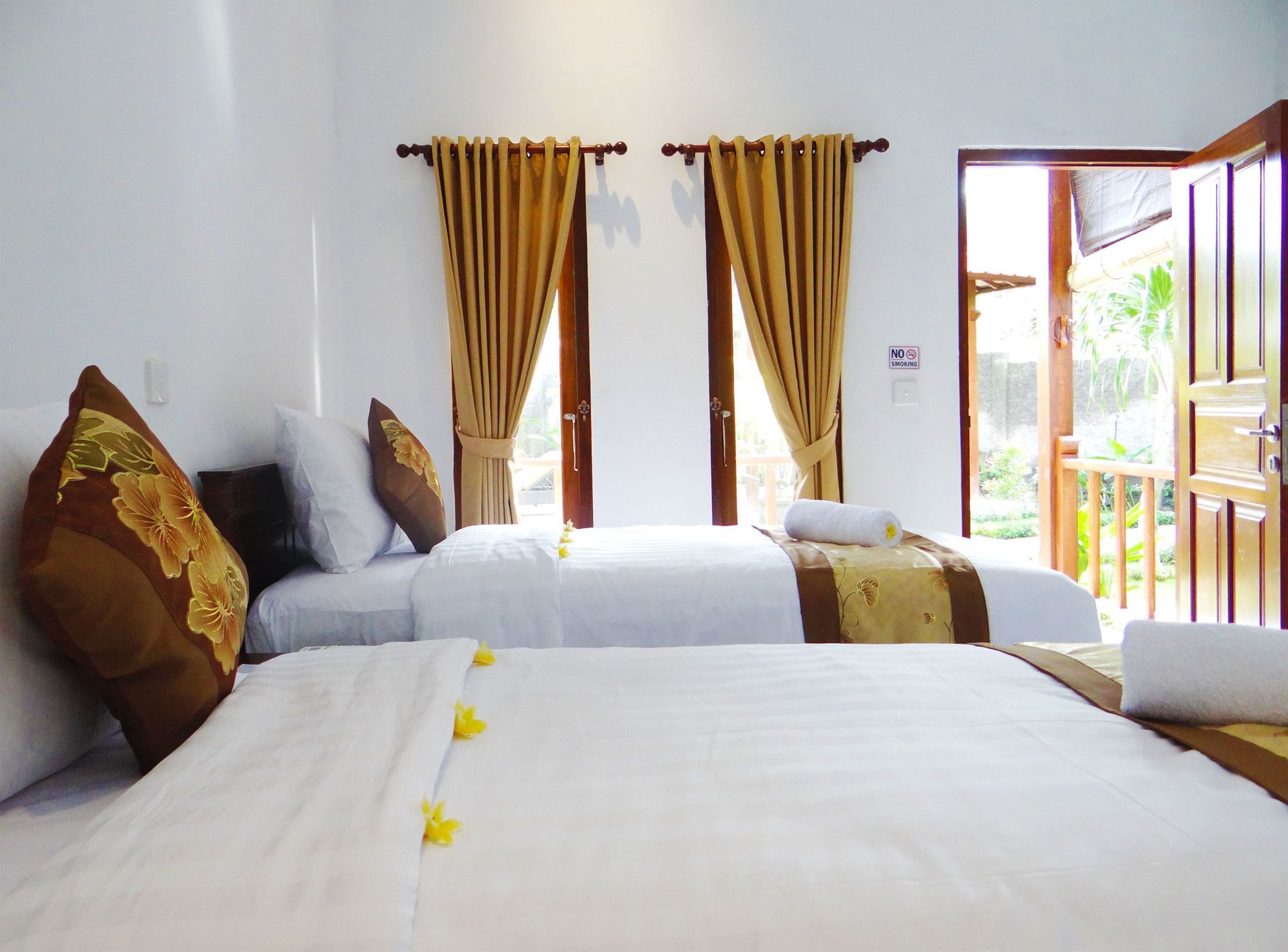 Bed and Breakfast Isola D'Oro Lembongan Nusa Lembongan Exterior foto